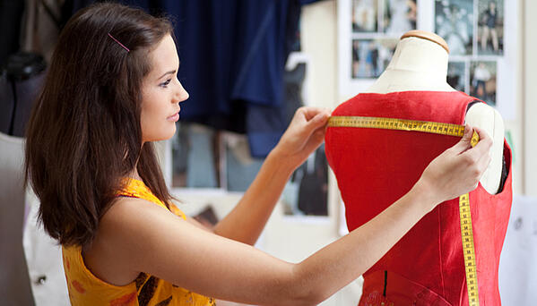 Who-should-choose-to-learn-fashion-designing
